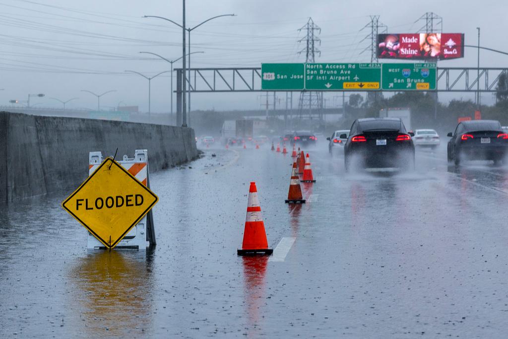 Southbound lanes on U.S. Highway 101 in South San Francisco, Calif.