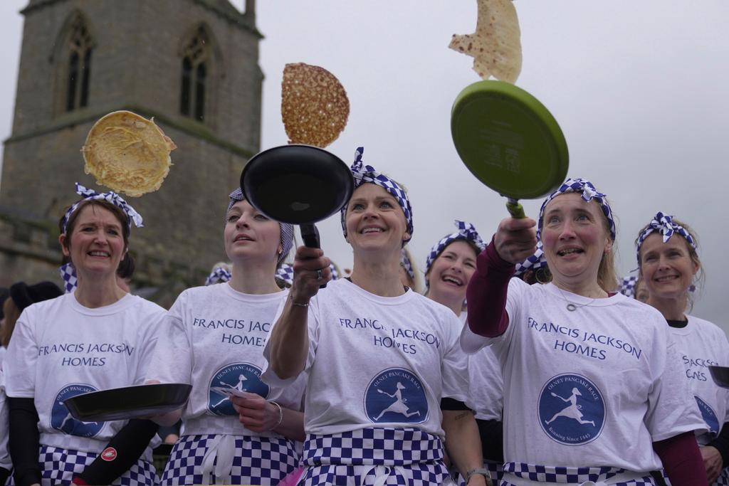 Pancake race contestants