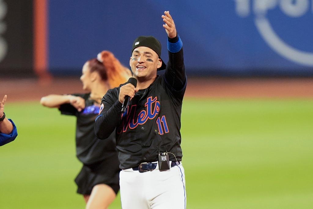 New York Mets' Jose Iglesias performs after a baseball game between the Mets and the Houston Astros