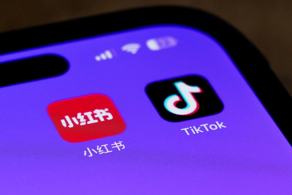 Icons for the smartphone apps Xiaohongshu and TikTok