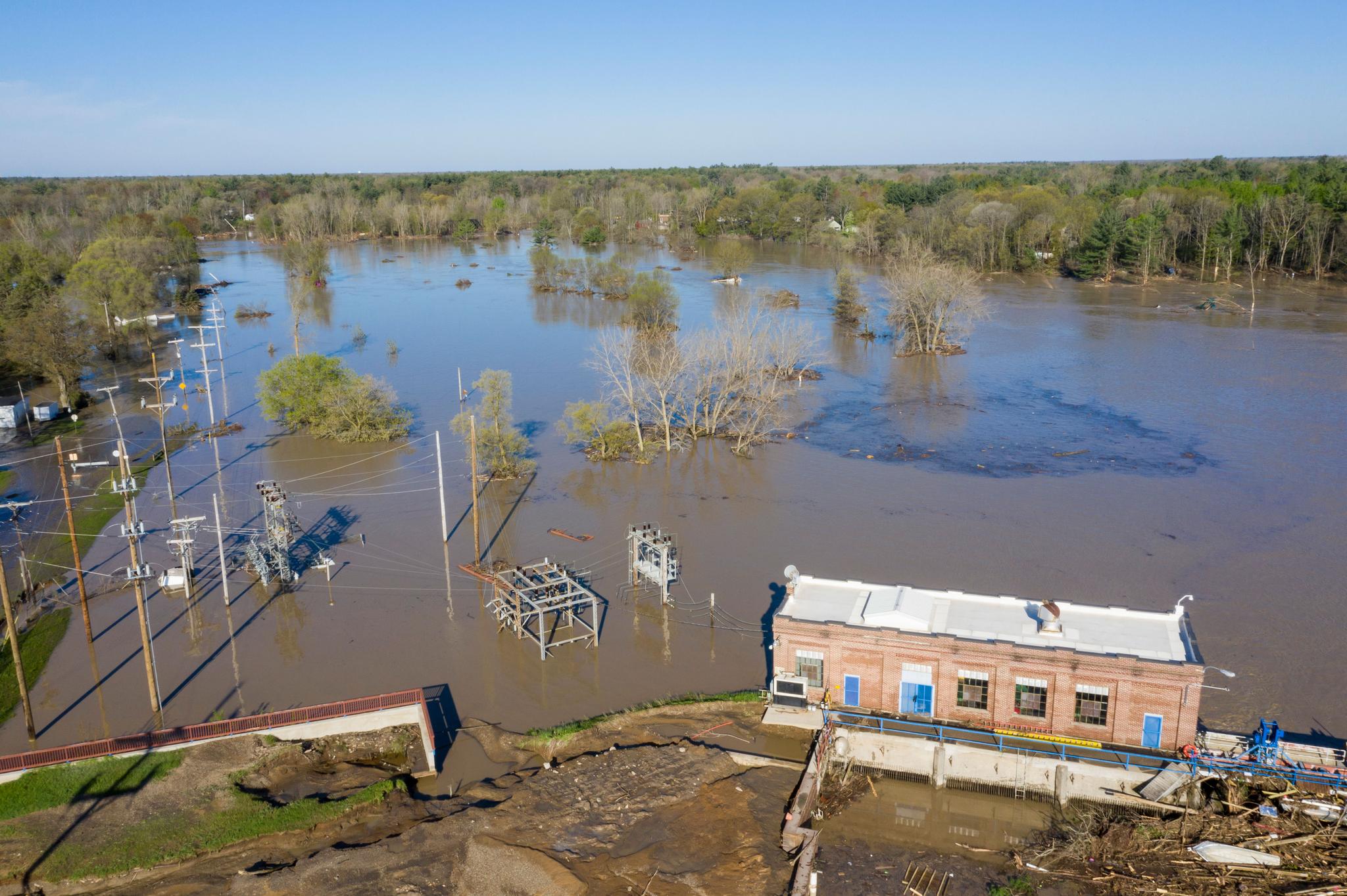 flood in Michigan after the Edenville Dam failed