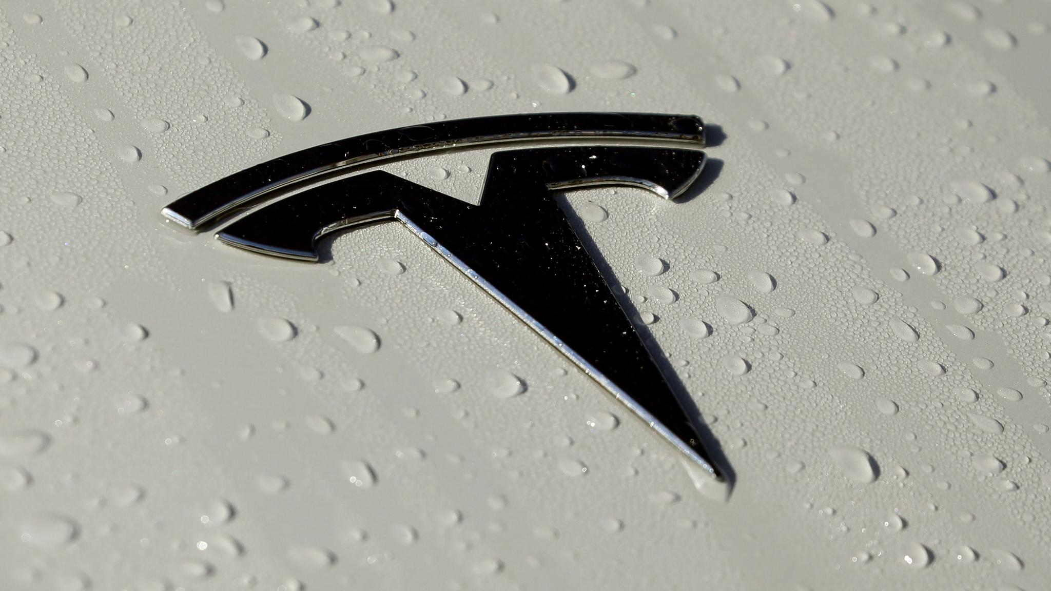 Tesla logo