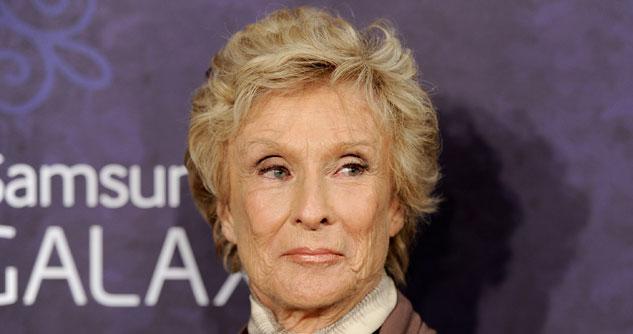 Cloris Leachman face picture