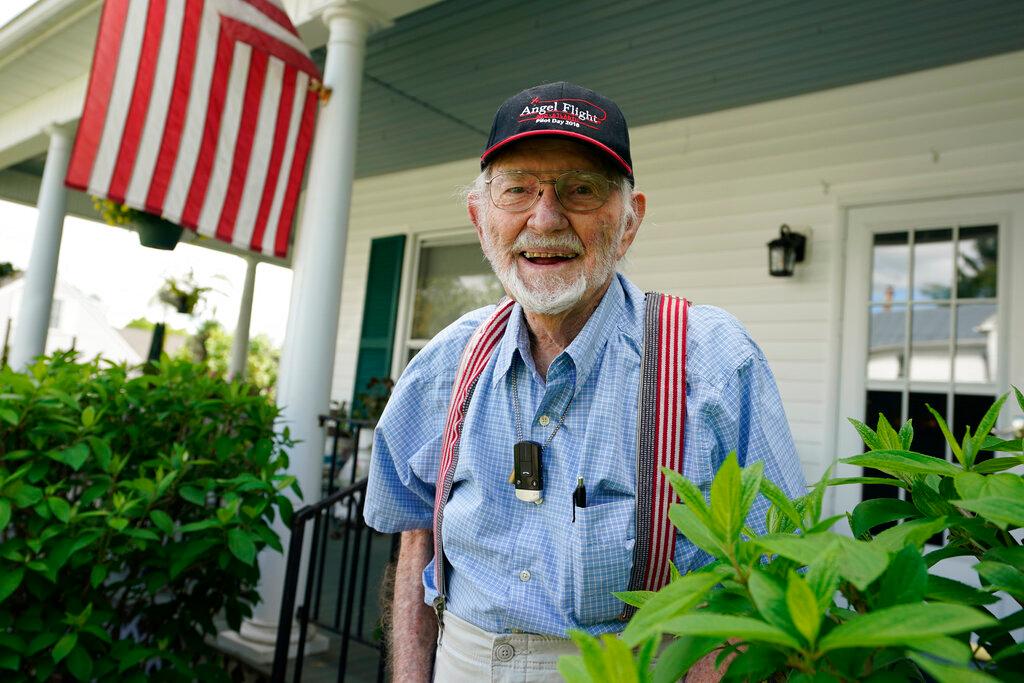 Former WWII Pilot John Billings 