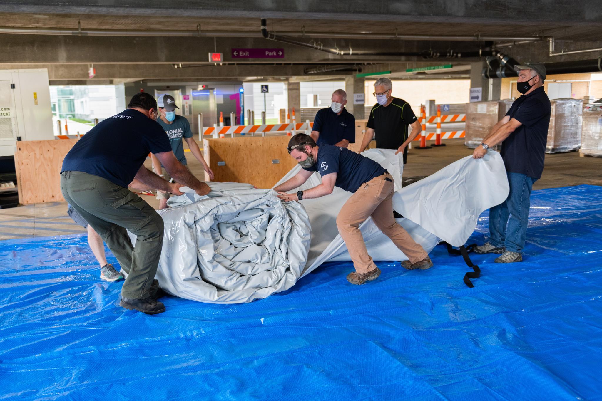 Samaritan's Purse Team Builds Field Hospital