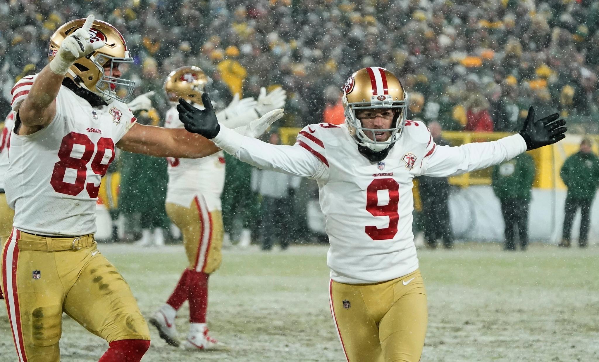 San Francisco 49ers' Robbie Gould celebrates after making the game-winning field goal