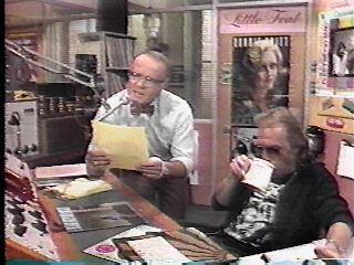 Les Nessman (Richard Sanders) and Dr. Johnny Fever (Howard Hesseman) 