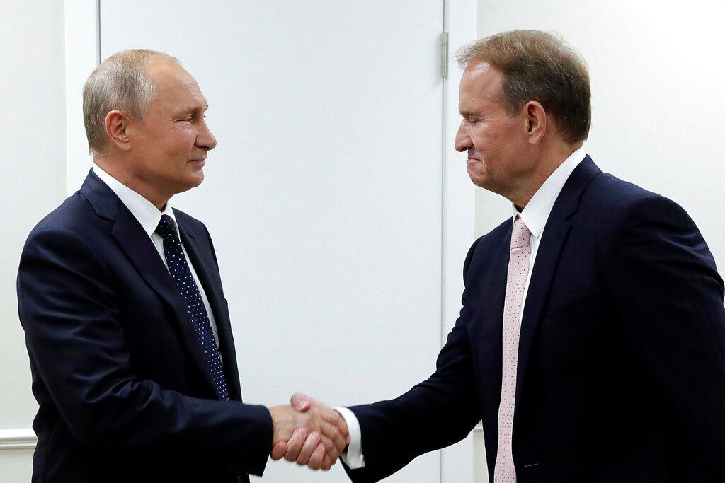 Russian President Putin and  Viktor Medvedchuk (2019)