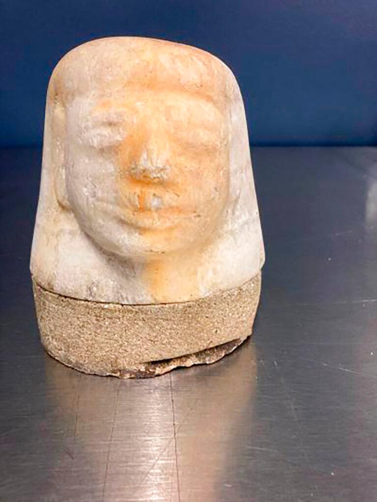 Image of a head  reported to be thousands of years old