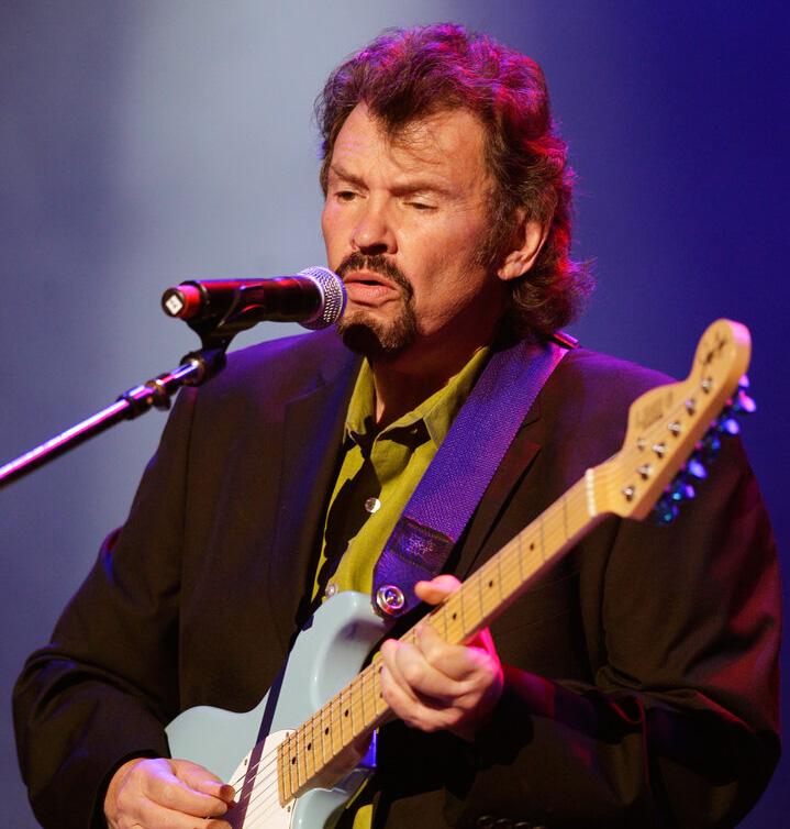 (2012) Jeff Cook of Alabama performs during the All for the Hall concert