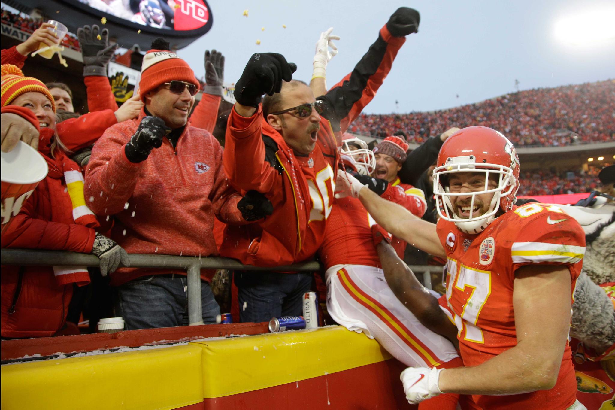 Kansas City Chiefs tight end Travis Kelce and tight end Blake Bell